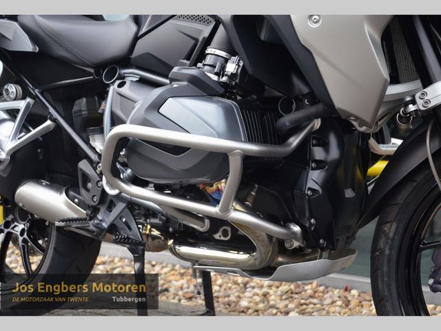bmw - r-1250-gs-triple-black