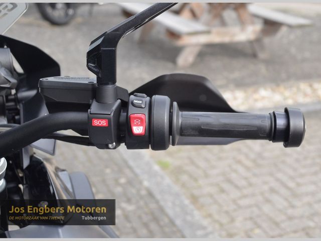 bmw - r-1250-gs-triple-black