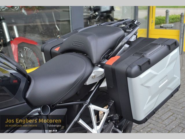 bmw - r-1250-gs-triple-black