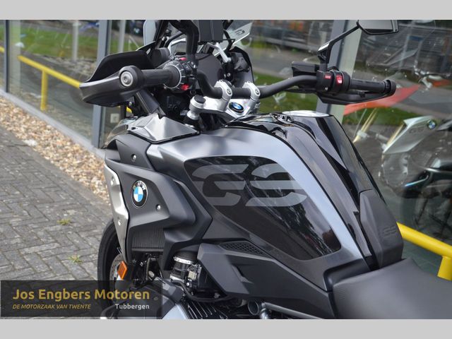 bmw - r-1250-gs-triple-black
