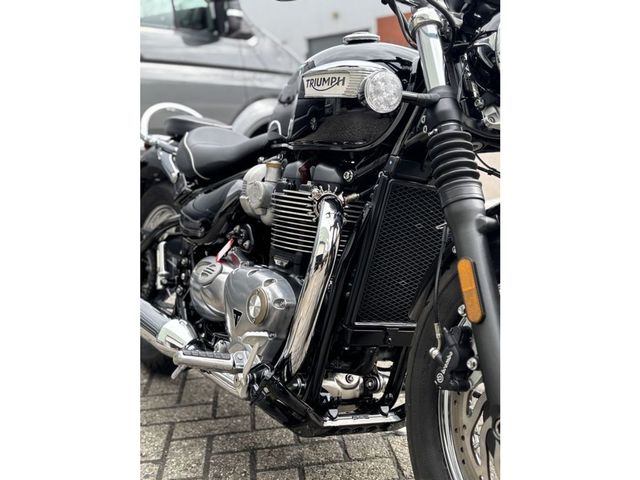 triumph - speedmaster