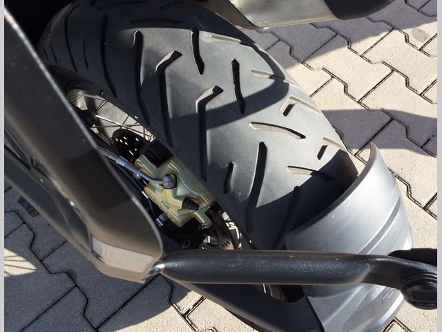 bmw - r-1250-gs-adventure