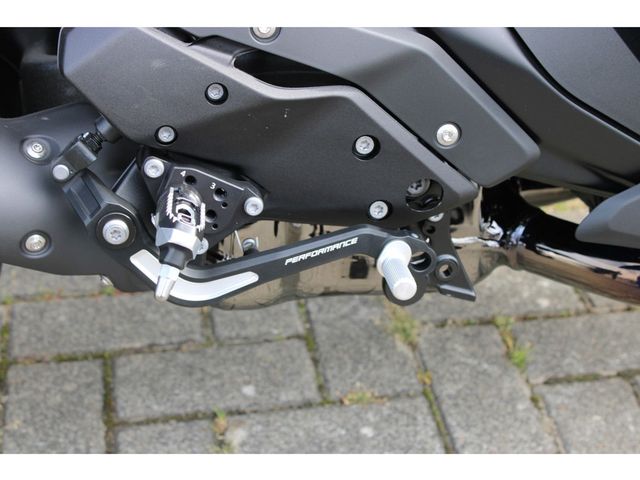 bmw - r-1300-rs