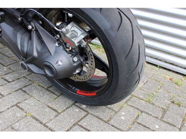 bmw - r-1300-rs