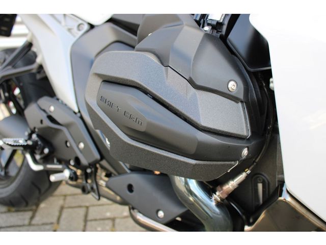 bmw - r-1300-rs