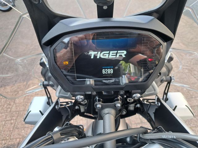 triumph - tiger-800-xrt