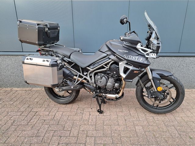 triumph - tiger-800-xrt