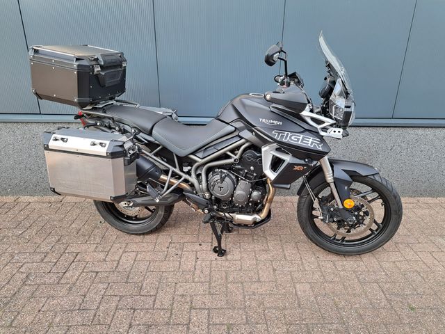 triumph - tiger-800-xrt