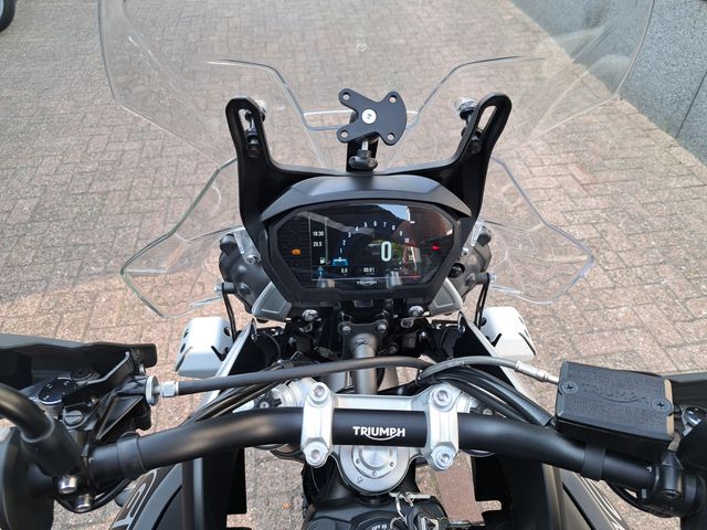 triumph - tiger-800-xrt