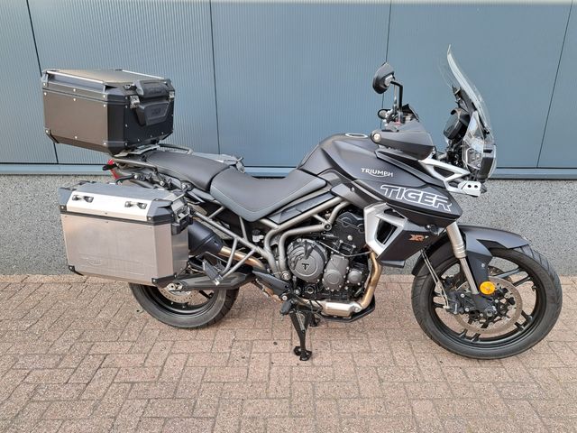 triumph - tiger-800-xrt
