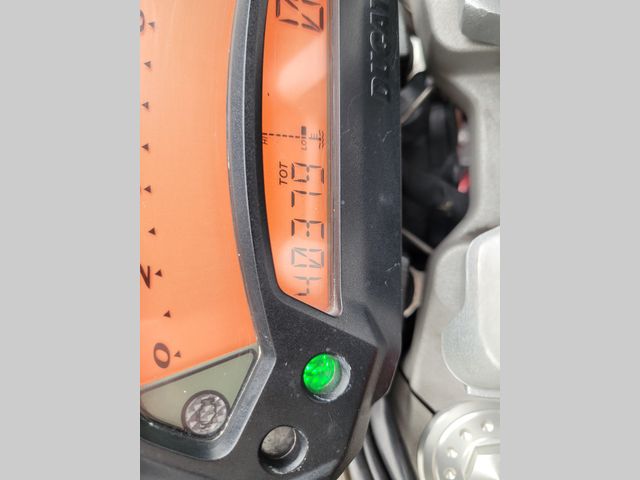 ducati - monster-696