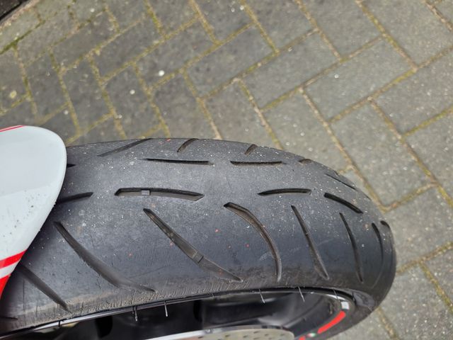 ducati - monster-696