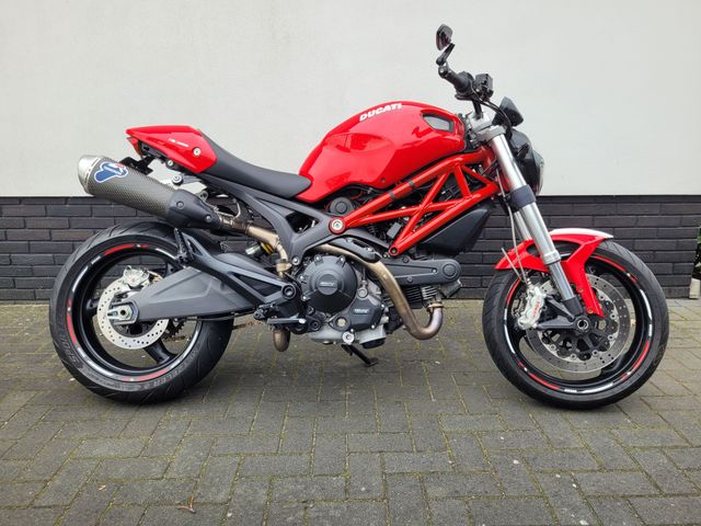 ducati - monster-696