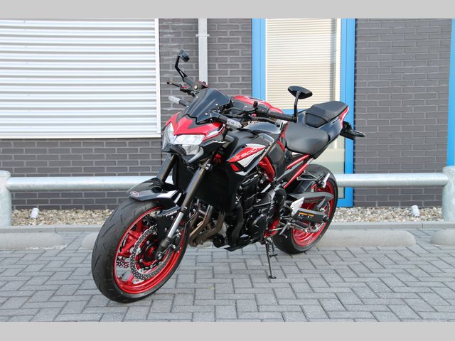 kawasaki - z900