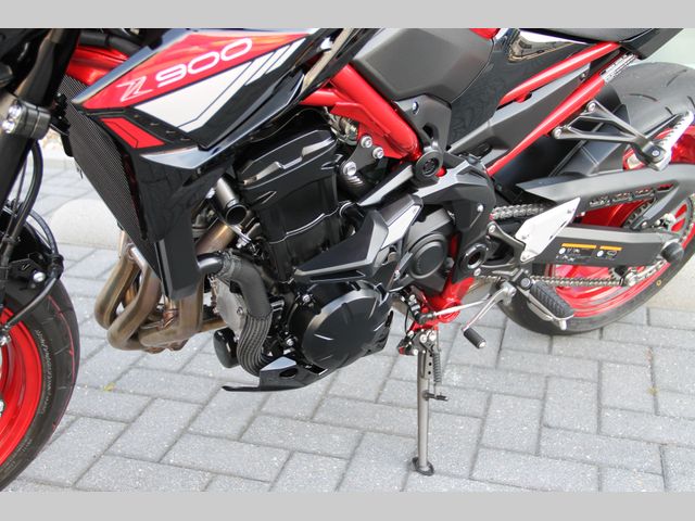 kawasaki - z900