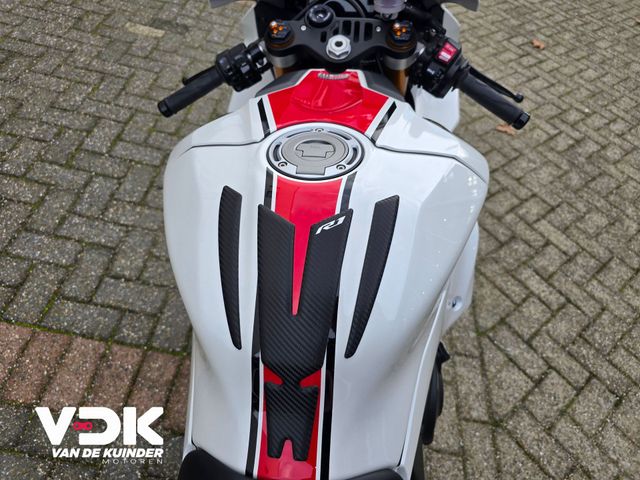 yamaha - yzf-r1-60th-anniversary