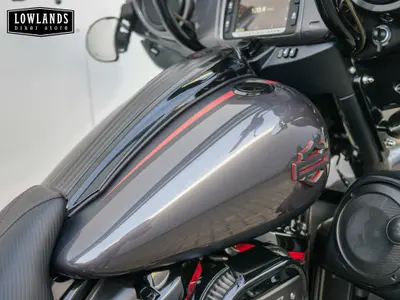 HARLEY-DAVIDSON STREET GLIDE CVO FLHXSE – foto 3