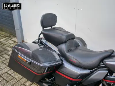 HARLEY-DAVIDSON STREET GLIDE CVO FLHXSE – foto 4