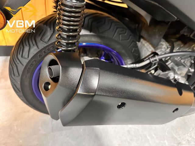 yamaha - x-max-300-abs
