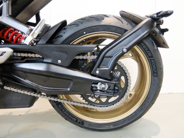 triumph - trident-800