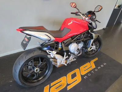 MV AGUSTA BRUTALE 675 – foto 3