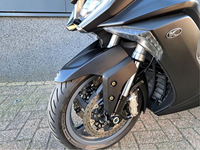 kymco - ak-550