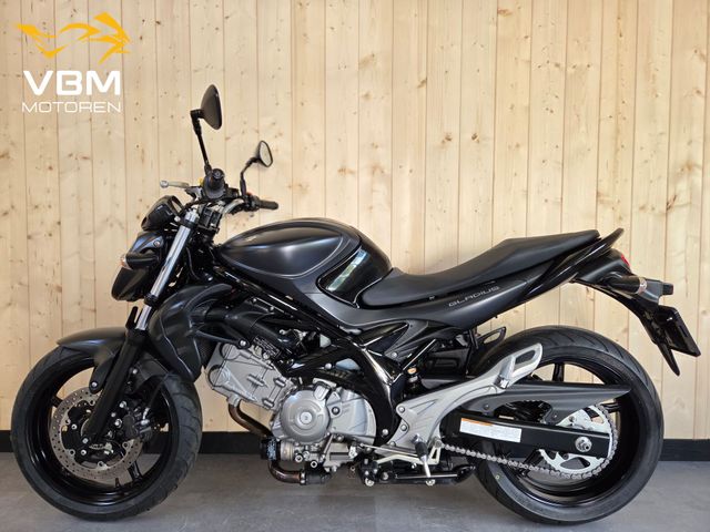 suzuki - sfv-650-gladius-abs