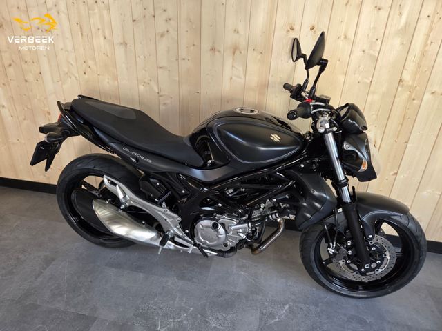 suzuki - sfv-650-gladius-abs