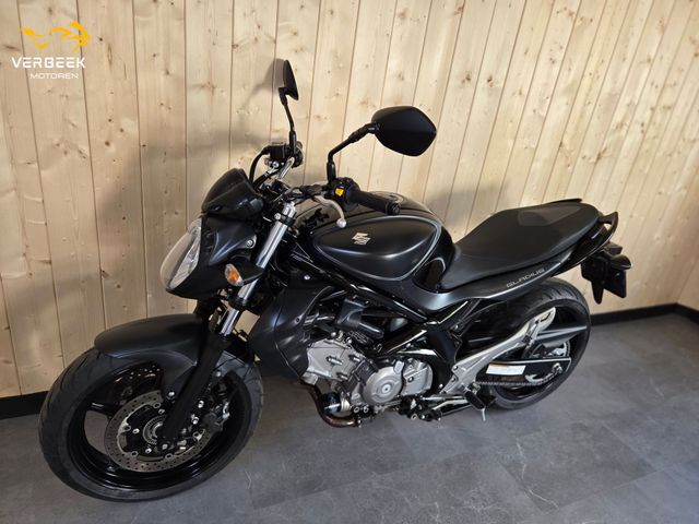 suzuki - sfv-650-gladius-abs