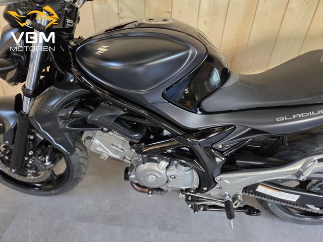 suzuki - sfv-650-gladius-abs
