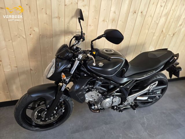 suzuki - sfv-650-gladius-abs