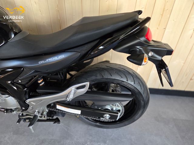 suzuki - sfv-650-gladius-abs