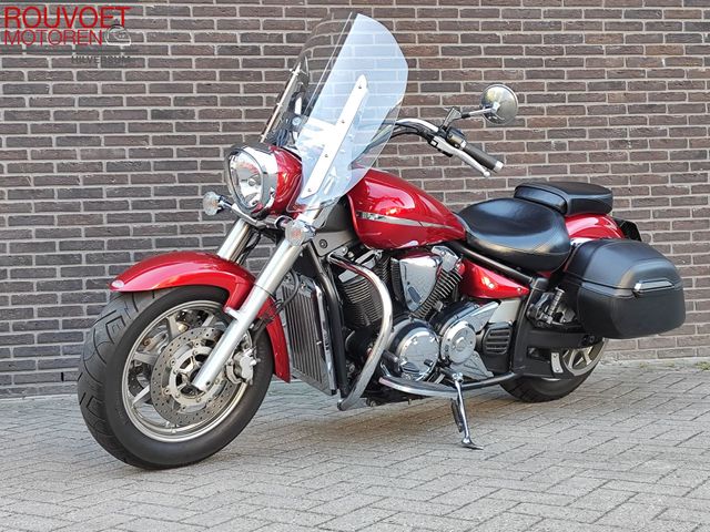 yamaha - xvs-1300-a-midnight-star
