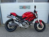 DUCATI MONSTER 696