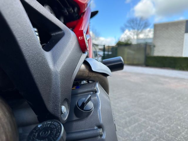 ducati - monster-696