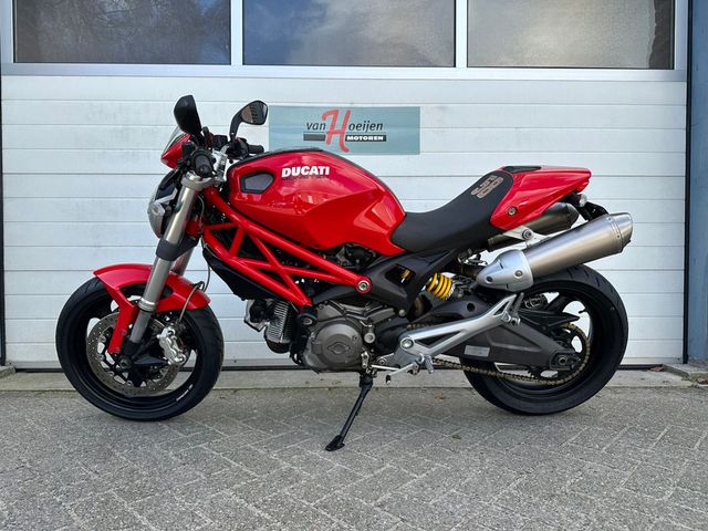 ducati - monster-696