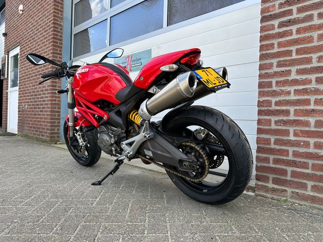 ducati - monster-696