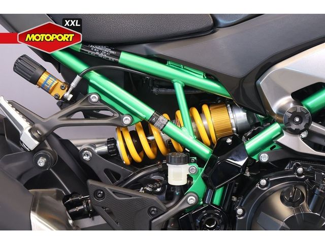 kawasaki - z900