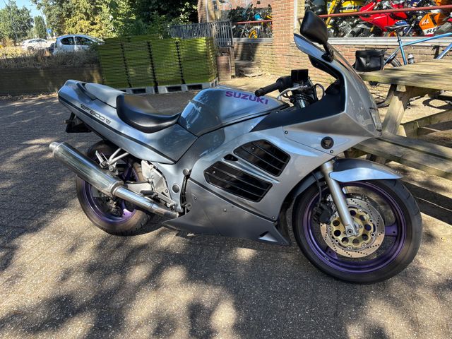 suzuki - rf-600-r