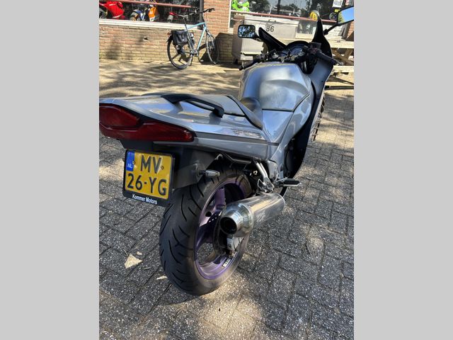 suzuki - rf-600-r