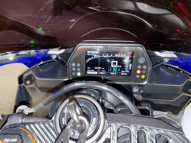 yamaha - yzf-r1