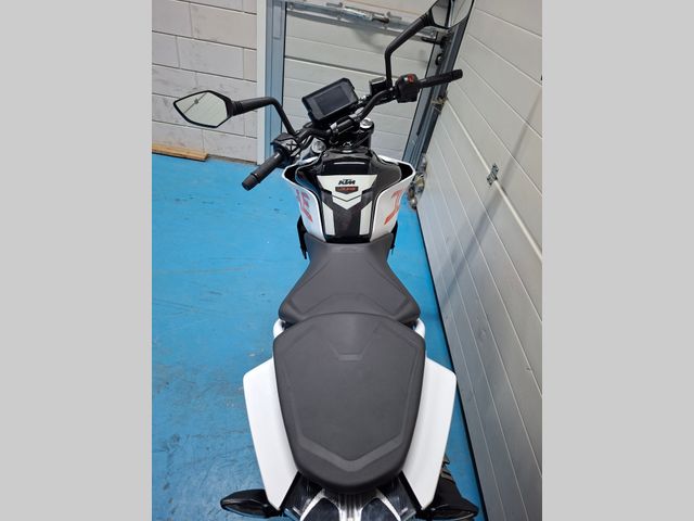 ktm - 390-duke-abs