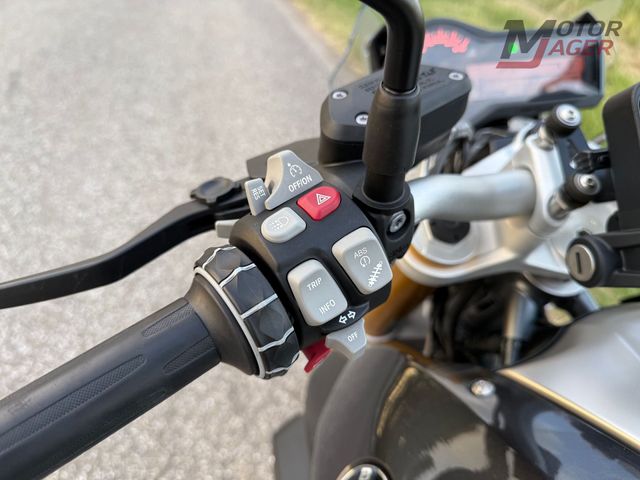 bmw - r-1200-r-abs