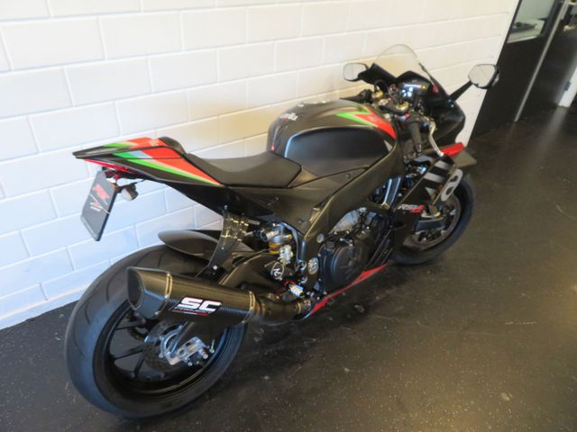 aprilia - rsv-4-factory-aprc