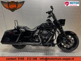 HARLEY-DAVIDSON ROADKING SPECIAL 114