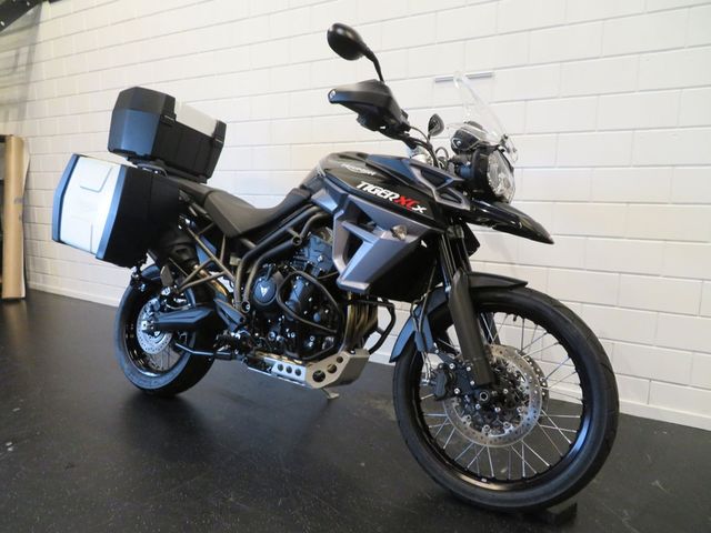 triumph - tiger-800-xcx