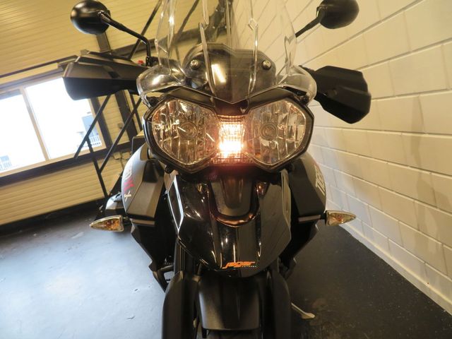 triumph - tiger-800-xcx