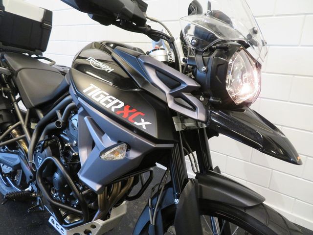 triumph - tiger-800-xcx