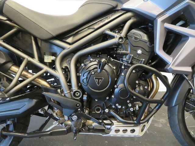 triumph - tiger-800-xcx