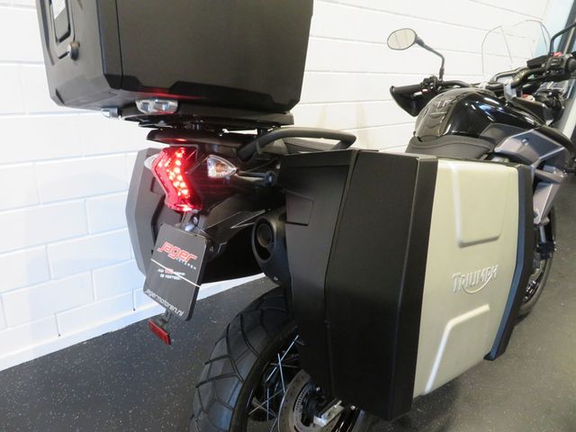 triumph - tiger-800-xcx